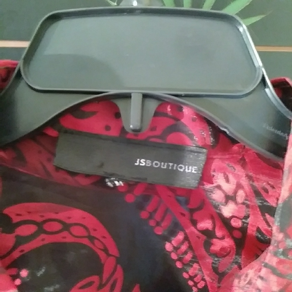 SheerSophisticated and Elegant shirt - Picture 5 of 8